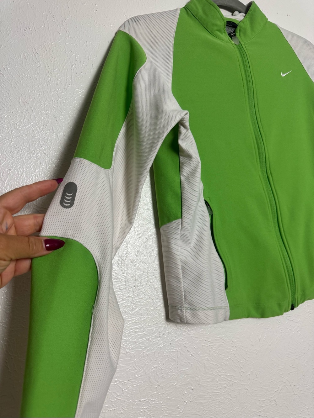 NIKE Bright Green & White Running Jacket - Picture 2 of 9